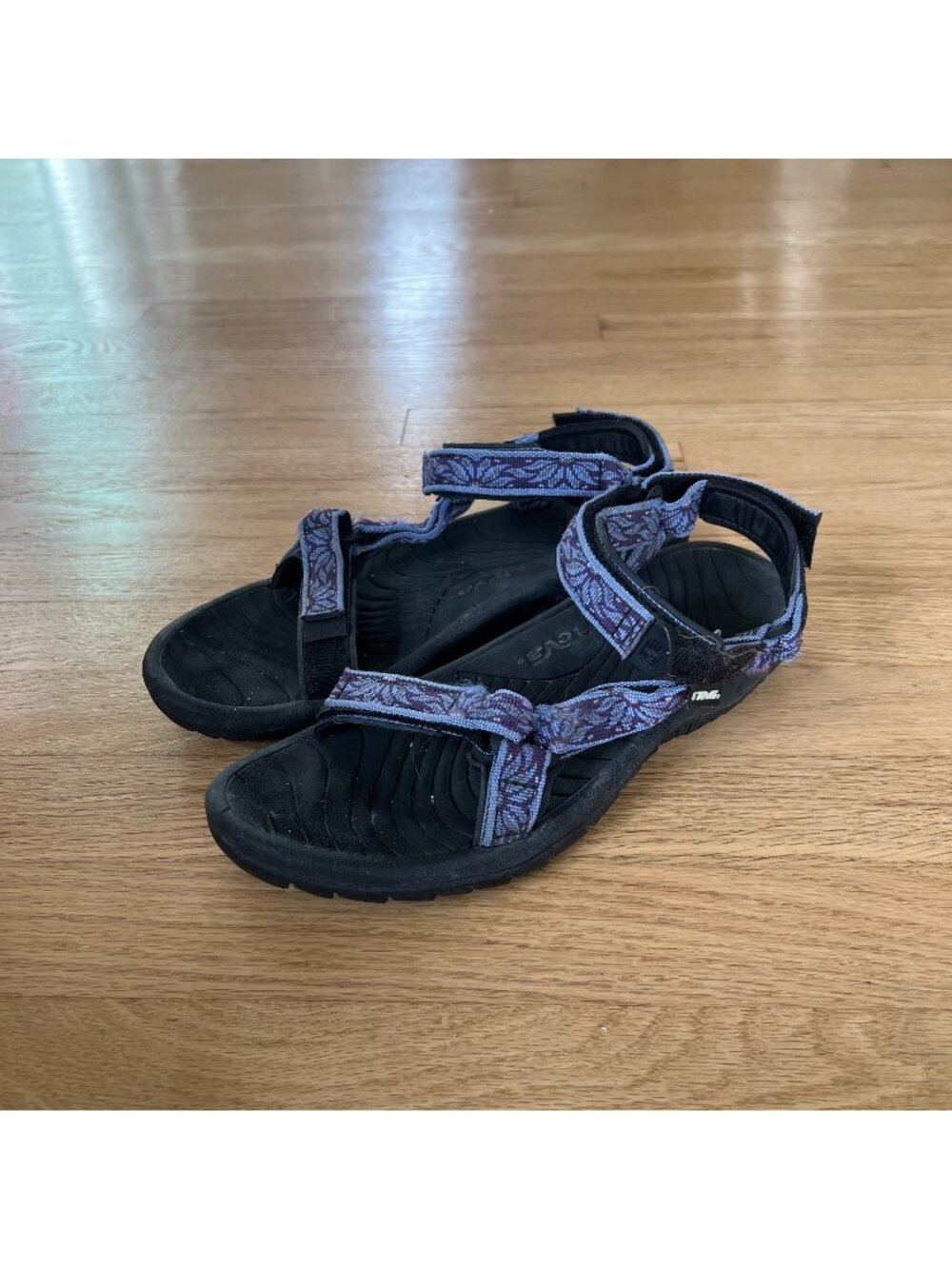 Teva Purple Floral Strappy Hiking Sandals Women's Size 9